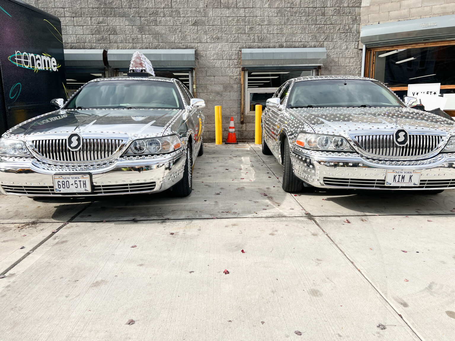 Skims Swarowski Mobile Vinyl Wrap Campaign Event event vinyl wrapping custom vehicle wraps chrome vinyl event graphics