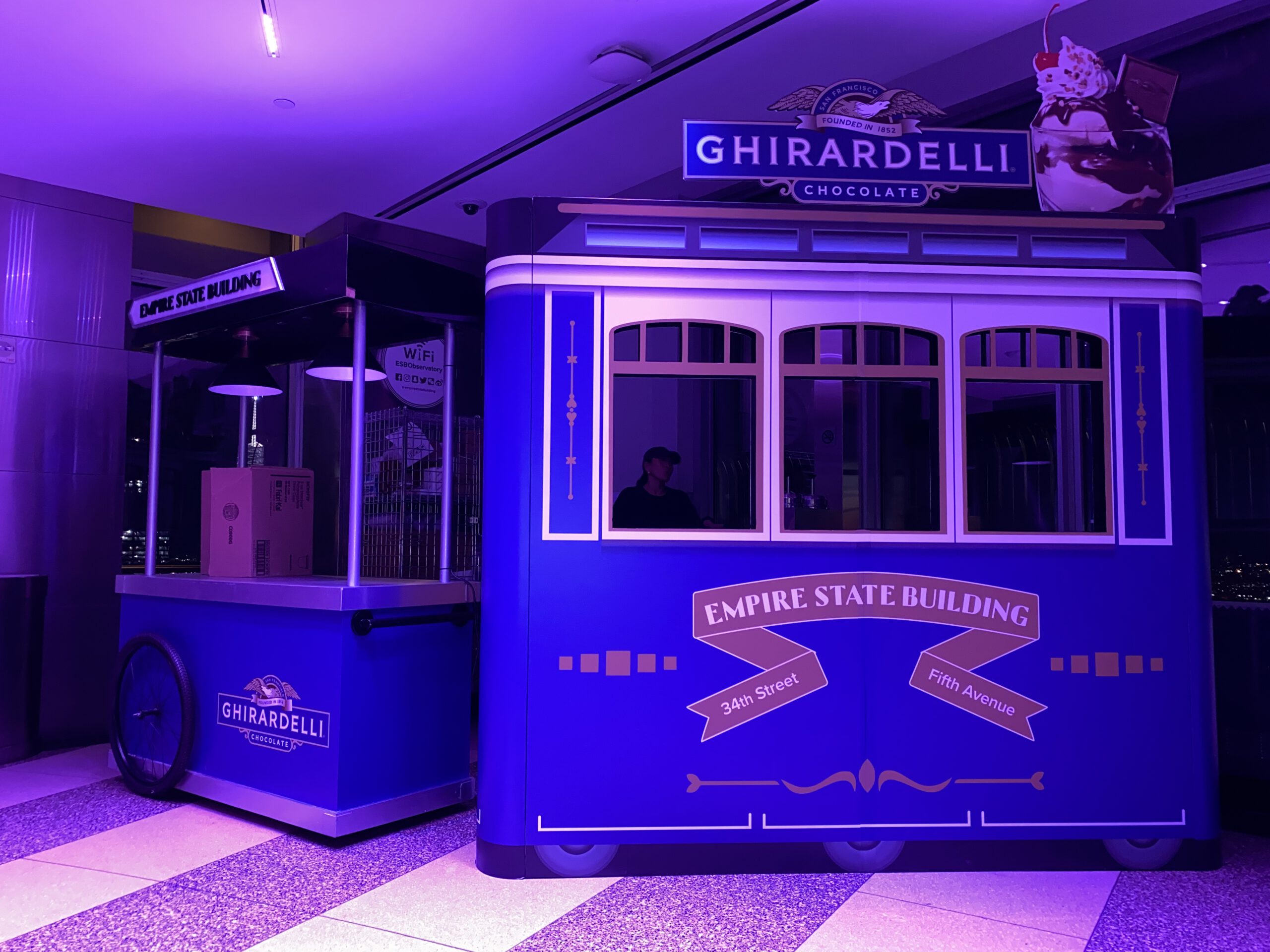 Retail pop-up graphics, visuals, event graphics, pop-up fabrication