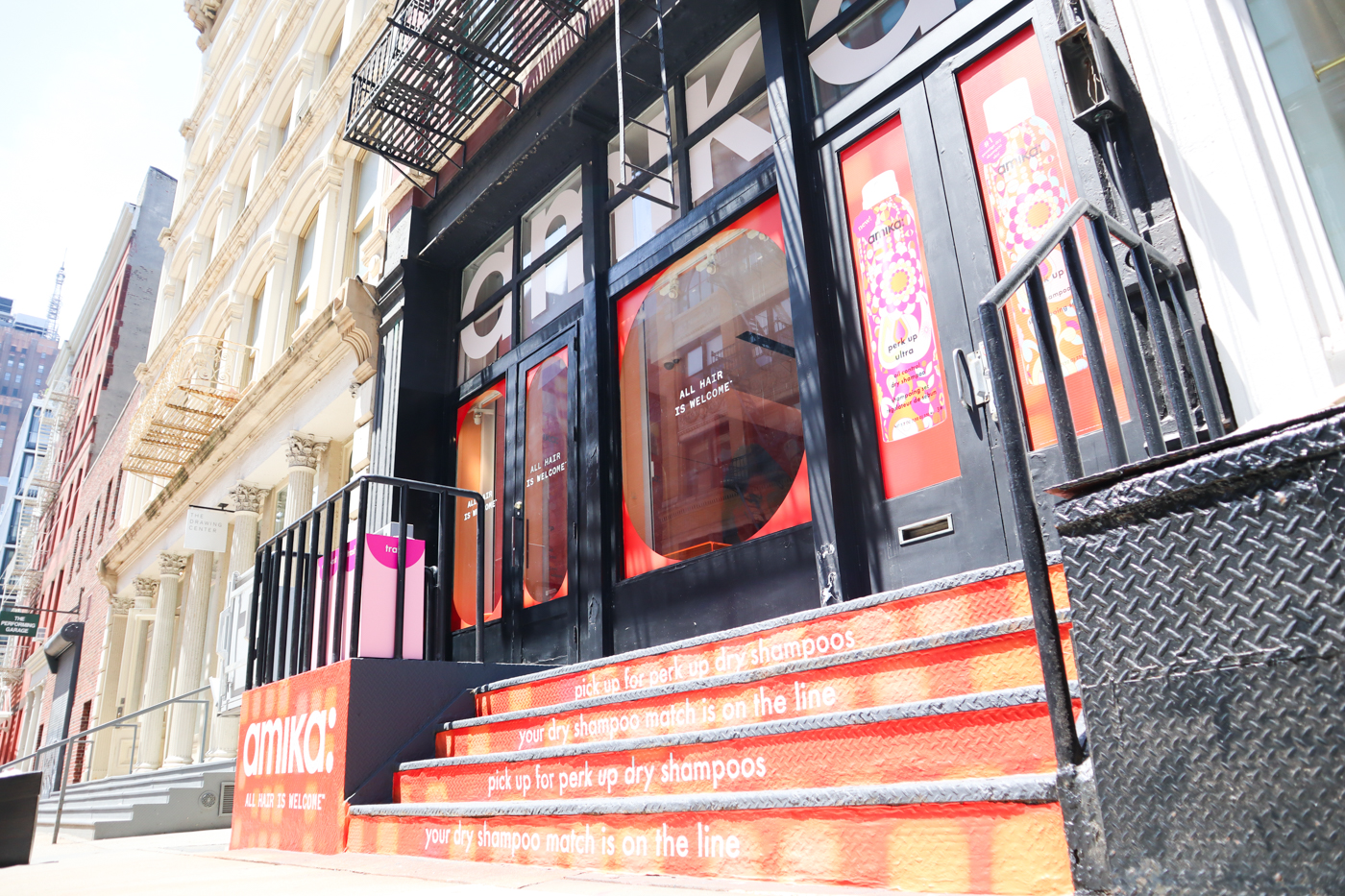 Retail pop-up graphics, visuals, event graphics, pop-up fabrication