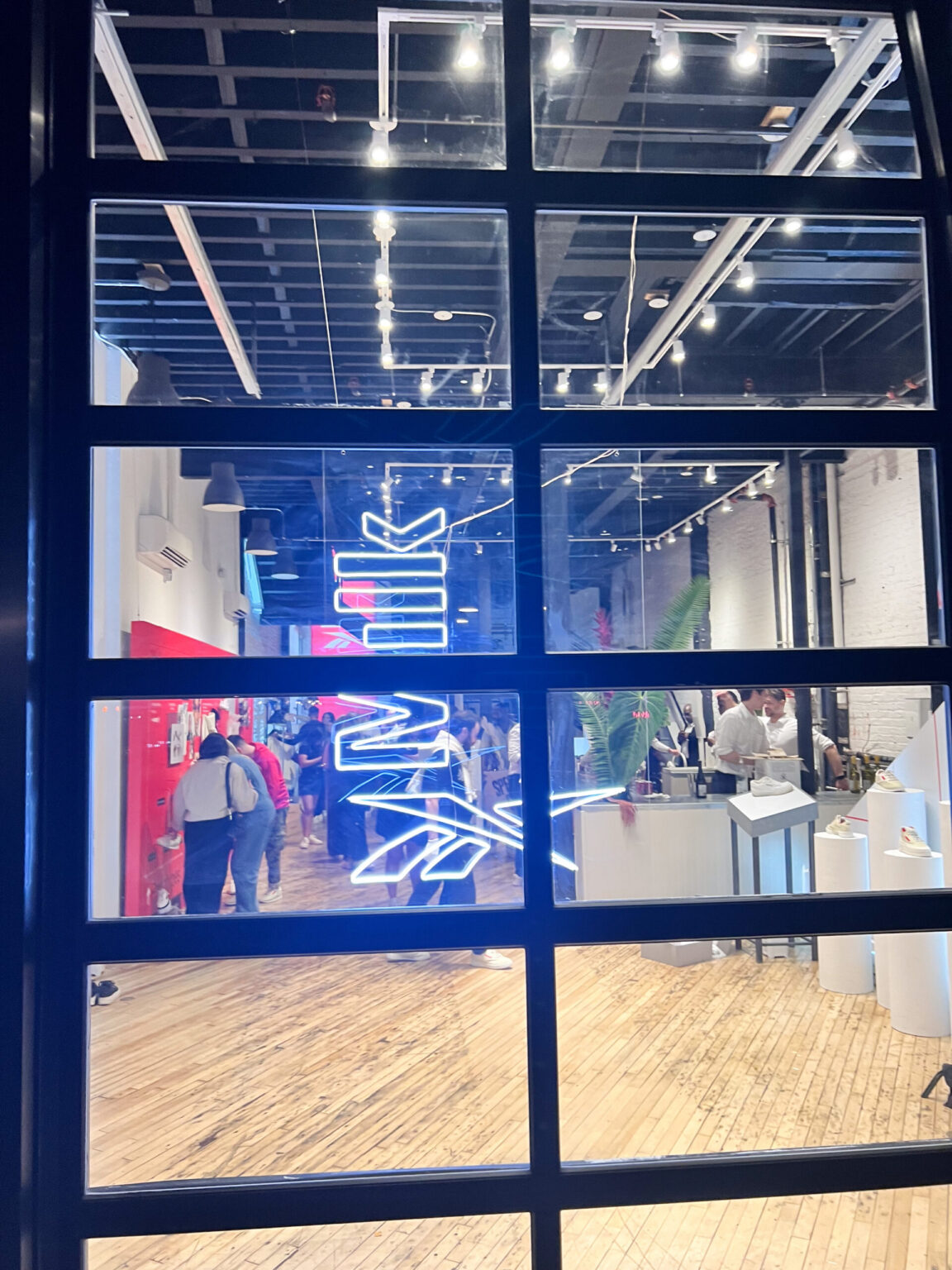 Event Graphics Fabircation Nyc Production Vinyl Experiential Nvs Visuals 32 Scaled Retail pop-up graphics, visuals, event graphics, pop-up fabrication