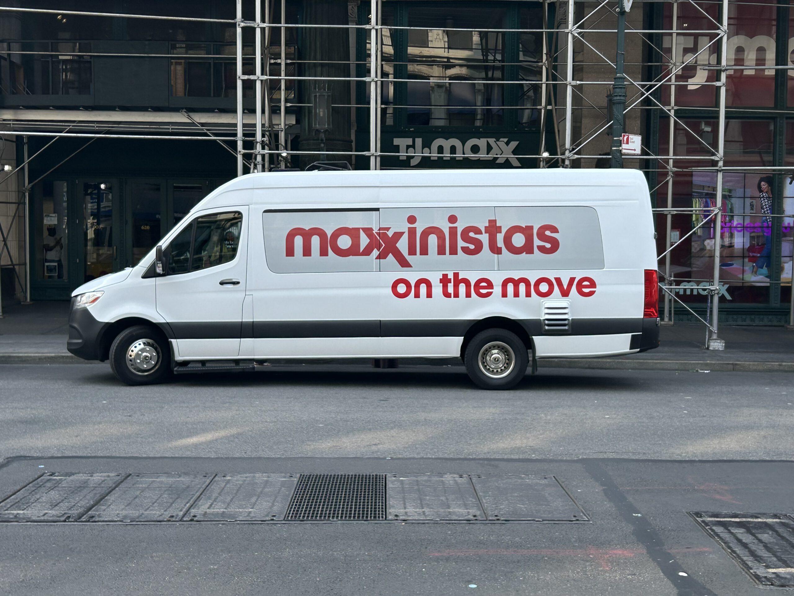 branded shuttle nvs visuals luxury van shuttle branded shuttle mobile pop-up-experiential mobile activation branded shuttle