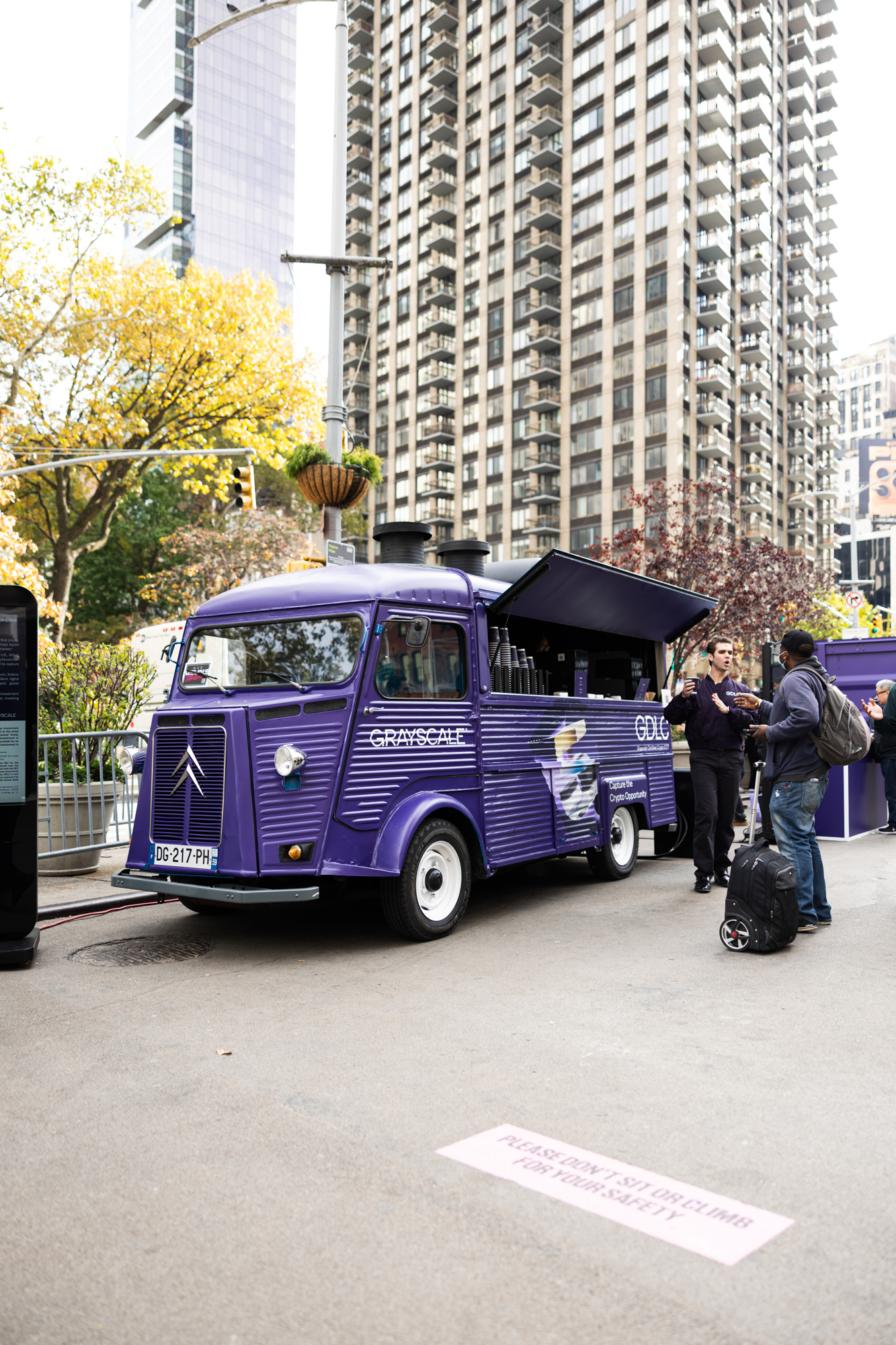 Full experiential setup featuring Citroën coffee truck and modular container studio fabricated by NVS Visuals. Holiday truck pop up holiday activation Citroen food truck